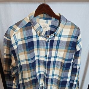 St. John's Bay Men's Casual Plaid Flannel Shirt
